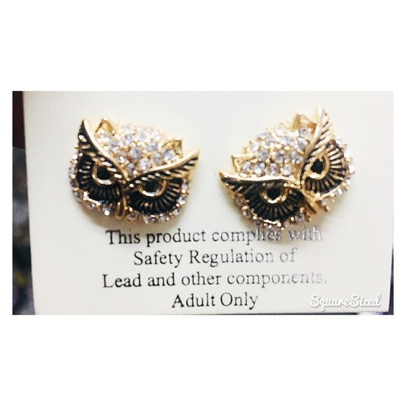 Earring - Picture 1 of 2